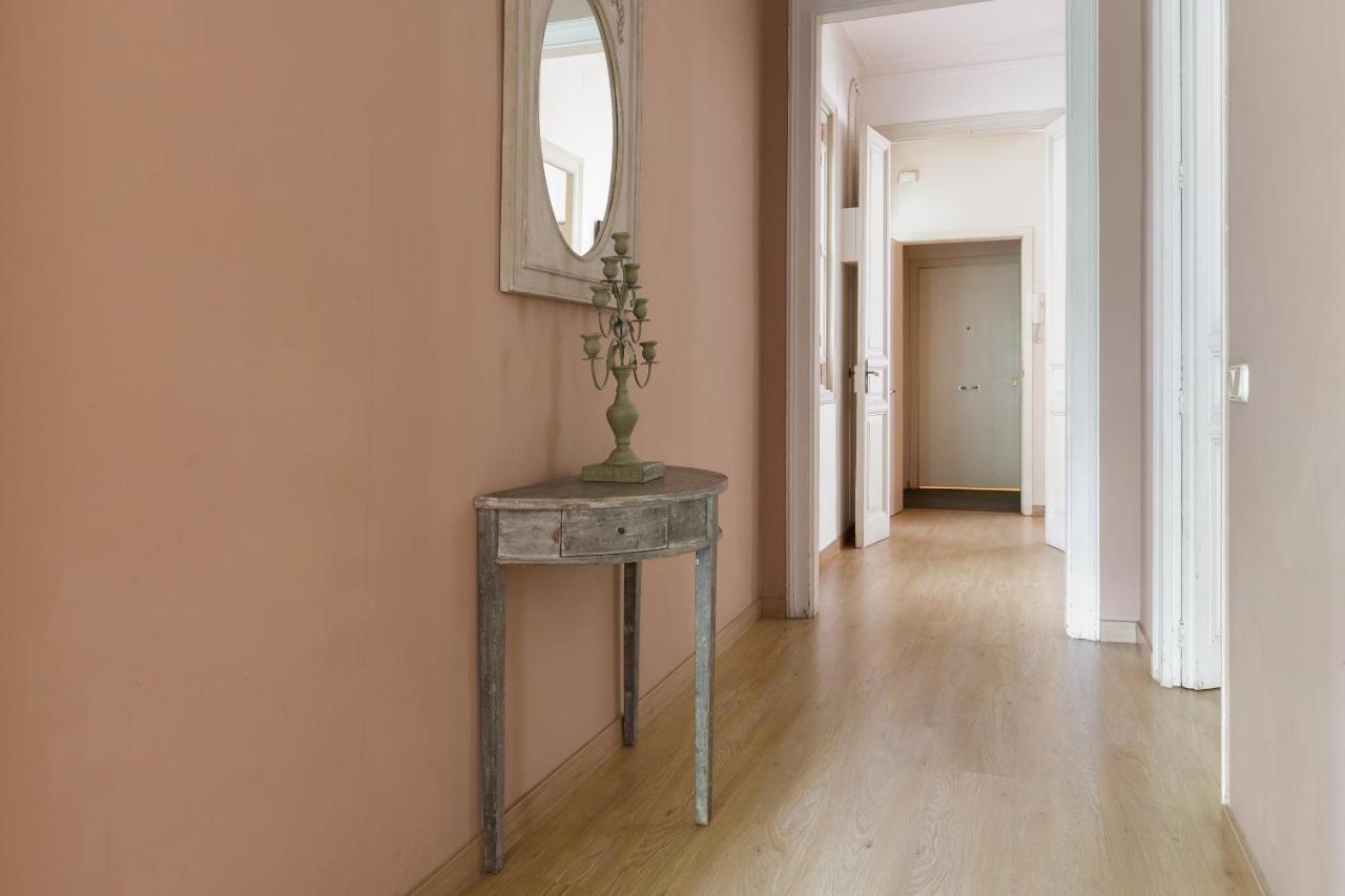 Enjoy Apartments Gran Via Barcelona Exterior photo